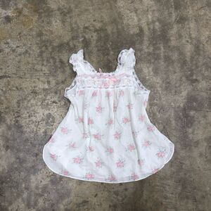 Vintage y2k coquette floral lace detail ruffle top